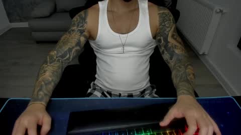 Snapshot of masterkingmuscle chatting on January 8, 9:23 pm masterkingmuscle online show from January 8, 9:23 pm