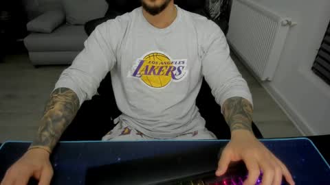 Snapshot of masterkingmuscle chatting on February 20, 10:15 pm masterkingmuscle online show from February 20, 10:15 pm