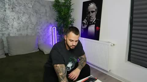 Snapshot of masterkingmuscle chatting on December 3, 9:24 pm masterkingmuscle online show from December 3, 9:24 pm