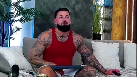 masterkingofmuscle online show from October 20, 10:49 am