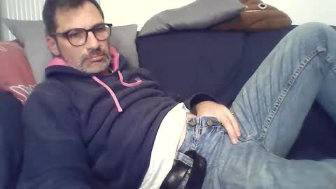 Snapshot of masterp17 chatting on November 12, 4:18 pm Master P online show from November 12, 4:18 pm