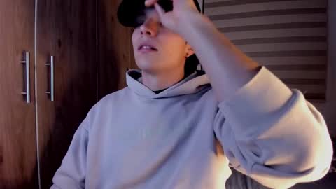 mastrangelo_x online show from March 6, 4:09 am