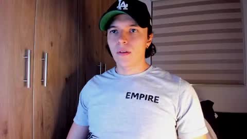 Snapshot of mastrangelo_x chatting on July 24, 3:37 am mastrangelo_x online show from July 24, 3:37 am