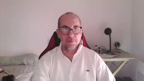 Snapshot of mat11efou chatting on February 22, 8:24 am mat11efou online show from February 22, 8:24 am