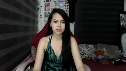 Snapshot of matchalovercora chatting on December 4, 4:05 pm Cora online show from December 4, 4:05 pm