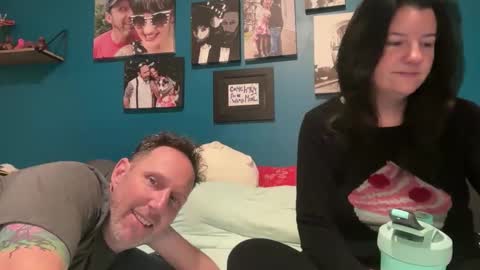 Jer and Kel online show from December 1, 4:56 pm