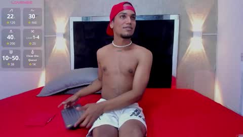 Mateo and Noah online show from November 13, 6:29 pm