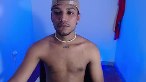 Snapshot of mateo_nick chatting on January 17, 7:46 am Mateo and Noah online show from January 17, 7:46 am