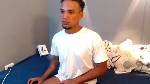 Snapshot of mateo_nick chatting on March 17, 5:33 am Mateo and Noah online show from March 17, 5:33 am