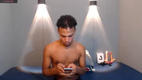 Snapshot of mateo_nick chatting on March 25, 5:13 am Mateo and Noah online show from March 25, 5:13 am