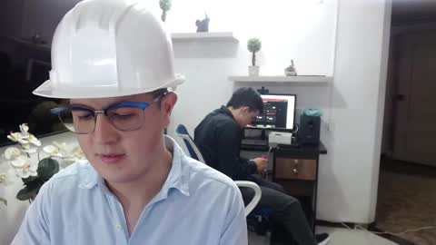 Snapshot of mateo_strong chatting on January 14, 8:14 pm MATEO STRONG online show from January 14, 8:14 pm