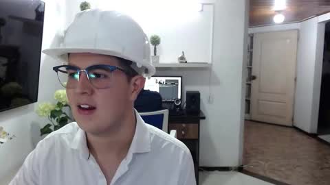 Snapshot of mateo_strong chatting on January 15, 8:34 pm MATEO STRONG online show from January 15, 8:34 pm