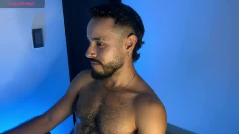 Snapshot of mateobaer_ chatting on April 26, 1:03 am Mateo Baer online show from April 26, 1:03 am