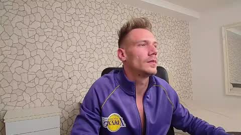 MateoBenjamin online show from December 1, 4:40 pm