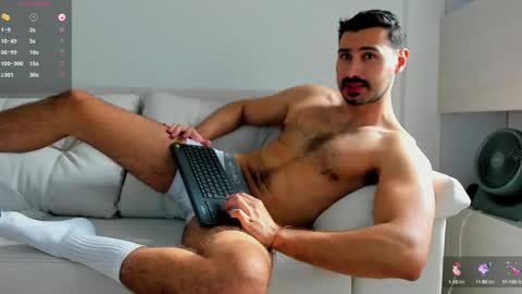 mateoking_ online show from September 12, 9:04 pm