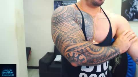 Mateo online show from November 1, 5:04 pm