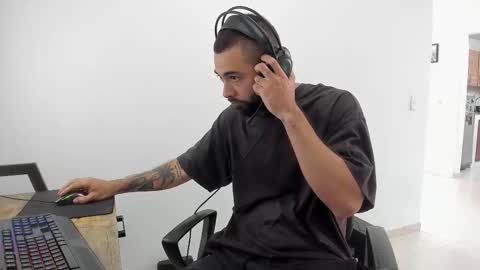 Matheus     online show from October 14, 3:24 pm