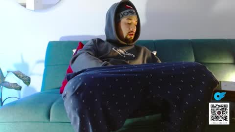 STRURIBE ON INSTAGRAM online show from November 17, 6:30 am