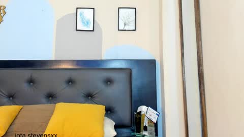 mathewboy2 online show from April 11, 11:47 am