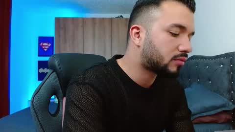 Snapshot of mathewhot3 chatting on November 19, 4:01 am mathewhot3 online show from November 19, 4:01 am