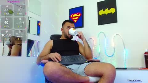 Snapshot of mathewhot3 chatting on December 1, 3:00 am mathewhot3 online show from December 1, 3:00 am