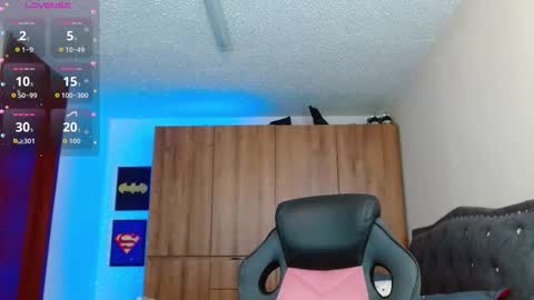 Snapshot of mathewhot3 chatting on December 5, 2:31 am mathewhot3 online show from December 5, 2:31 am