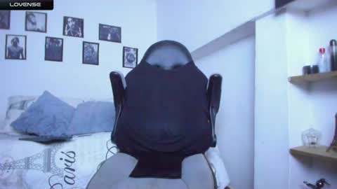 Snapshot of mathews_19 chatting on July 4, 2:01 pm Teo online show from July 4, 2:01 pm