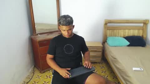 mathews__ online show from December 18, 3:01 am