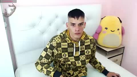 mathews_hot21 online show from September 15, 6:08 pm