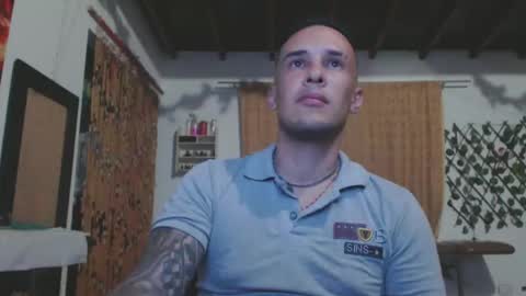 esneider online show from December 6, 3:30 am