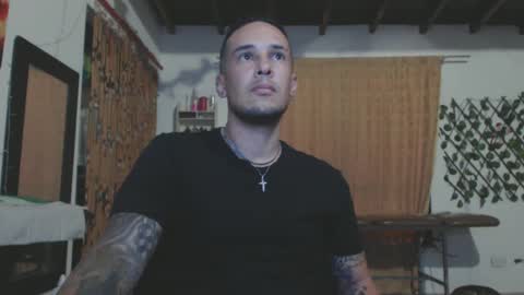 esneider online show from December 10, 2:05 am