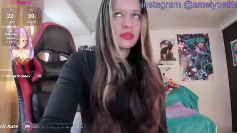 Snapshot of mathildalapetite chatting on October 8, 9:56 pm Mathilda Lapetite online show from October 8, 9:56 pm