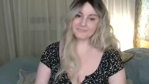 mathilde_solveig online show from January 31, 10:52 pm