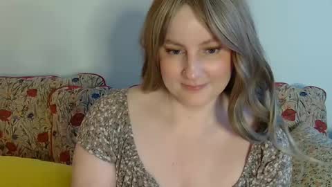mathilde_solveig online show from February 17, 3:09 pm
