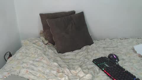 Snapshot of mathrave chatting on February 21, 7:01 am mathrvs online show from February 21, 7:01 am