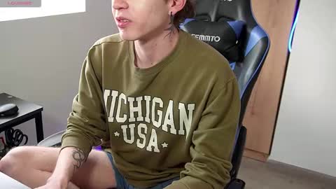 Alejandro Alex online show from October 22, 3:01 pm