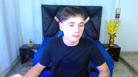 Snapshot of matiii18 chatting on July 17, 1:40 pm Mati online show from July 17, 1:40 pm
