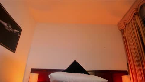 Snapshot of matilda_69x chatting on December 18, 5:26 am Matilda online show from December 18, 5:26 am