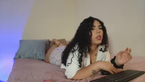 Snapshot of matilda_69x chatting on October 11, 3:39 am Matilda online show from October 11, 3:39 am