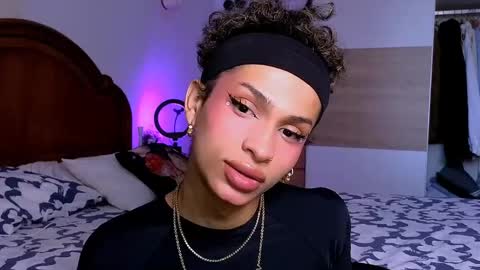 Snapshot of matiu_stonne chatting on May 25, 5:02 am Abby Bella online show from May 25, 5:02 am
