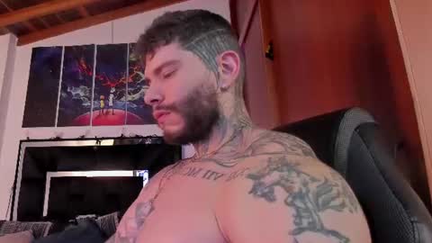 Snapshot of matius_foxtter chatting on June 18, 9:19 pm matius foxter online show from June 18, 9:19 pm