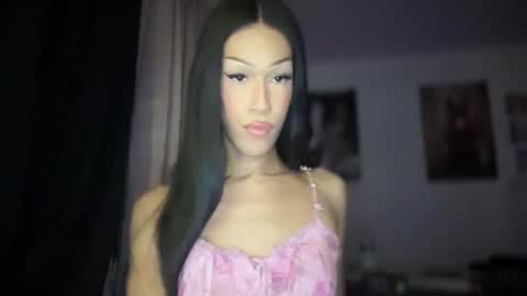 MOLLY MILLS online show from September 10, 4:01 am