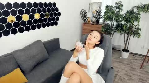 Kate online show from December 21, 9:05 am