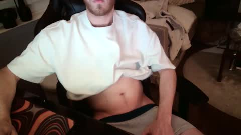 matt1q237916 online show from April 17, 1:52 am