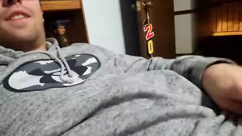 Snapshot of matt98strokesalot chatting on December 5, 12:30 am matt98strokesalot online show from December 5, 12:30 am