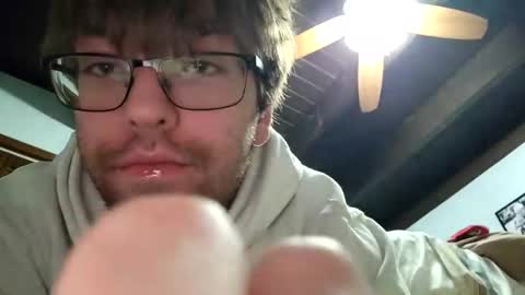 Snapshot of matt98strokesalot chatting on December 12, 2:48 am matt98strokesalot online show from December 12, 2:48 am