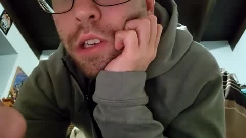 Snapshot of matt98strokesalot chatting on January 17, 12:42 am matt98strokesalot online show from January 17, 12:42 am