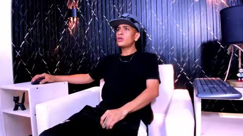 Matt Ruso online show from October 29, 4:04 am