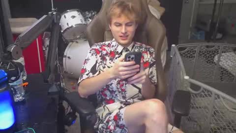 Matt Cash online show from November 15, 2:09 am