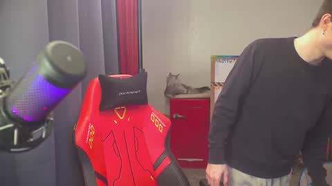 Matt Cash online show from February 22, 2:02 am